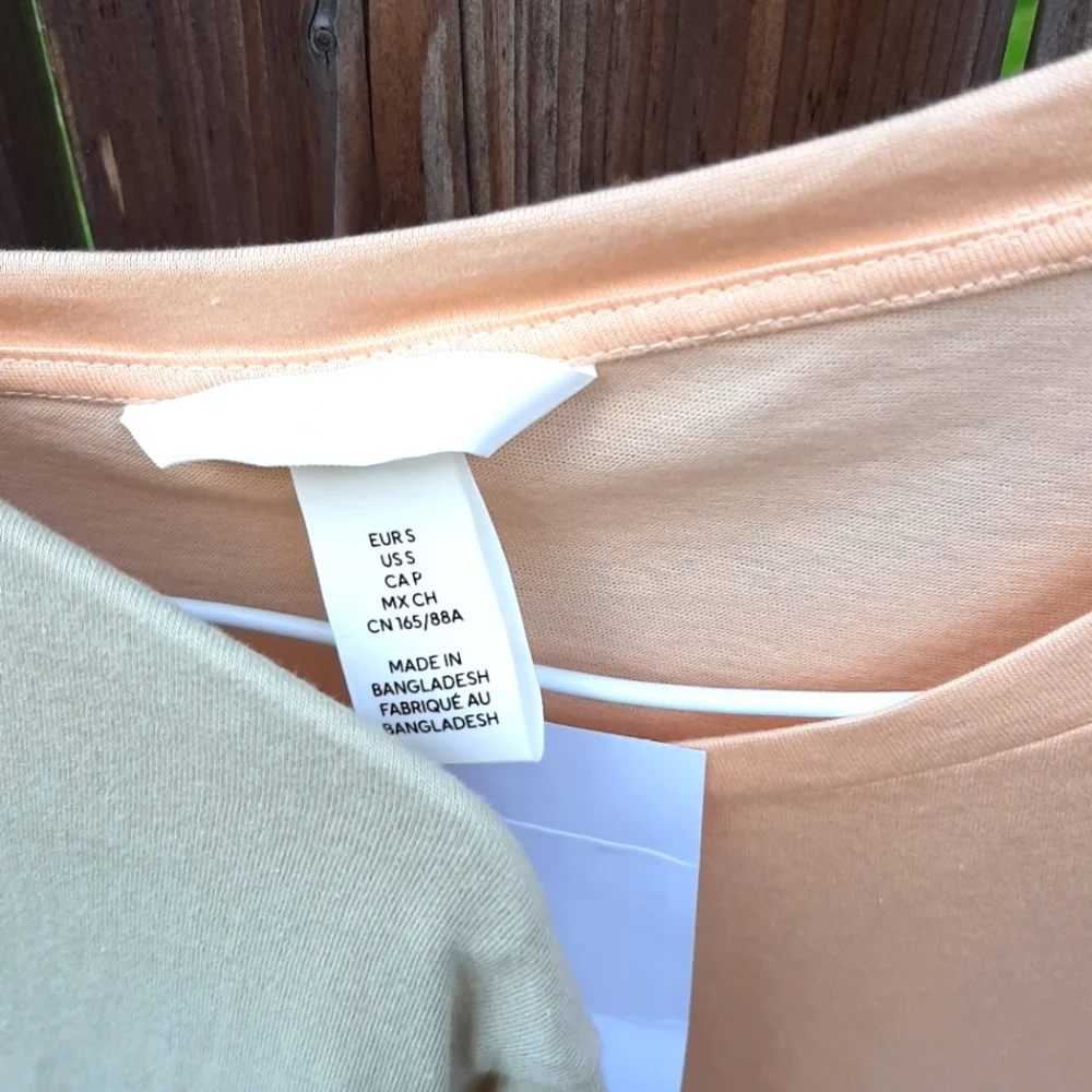 3 H&M Neutral Color Tee-shirts NWT - Picture 4 of 4